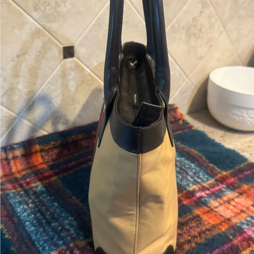 SOLD** Gucci Canvas Sherry Web-line w/ Leather Trim Handbag - Picture 12 of 17